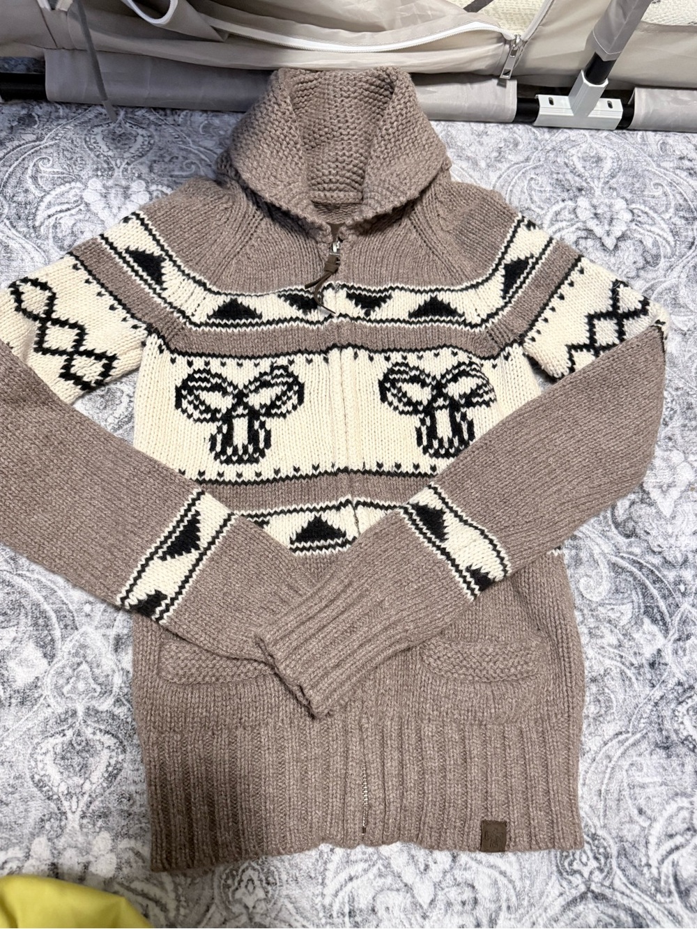 Aritzia sweater
